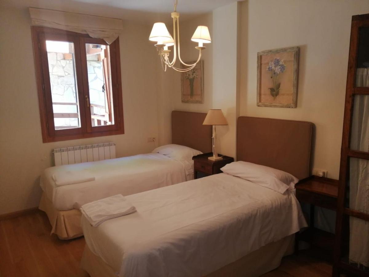 Sallent de Gállego Apartamento Sarrato IV De Sallent מראה חיצוני תמונה