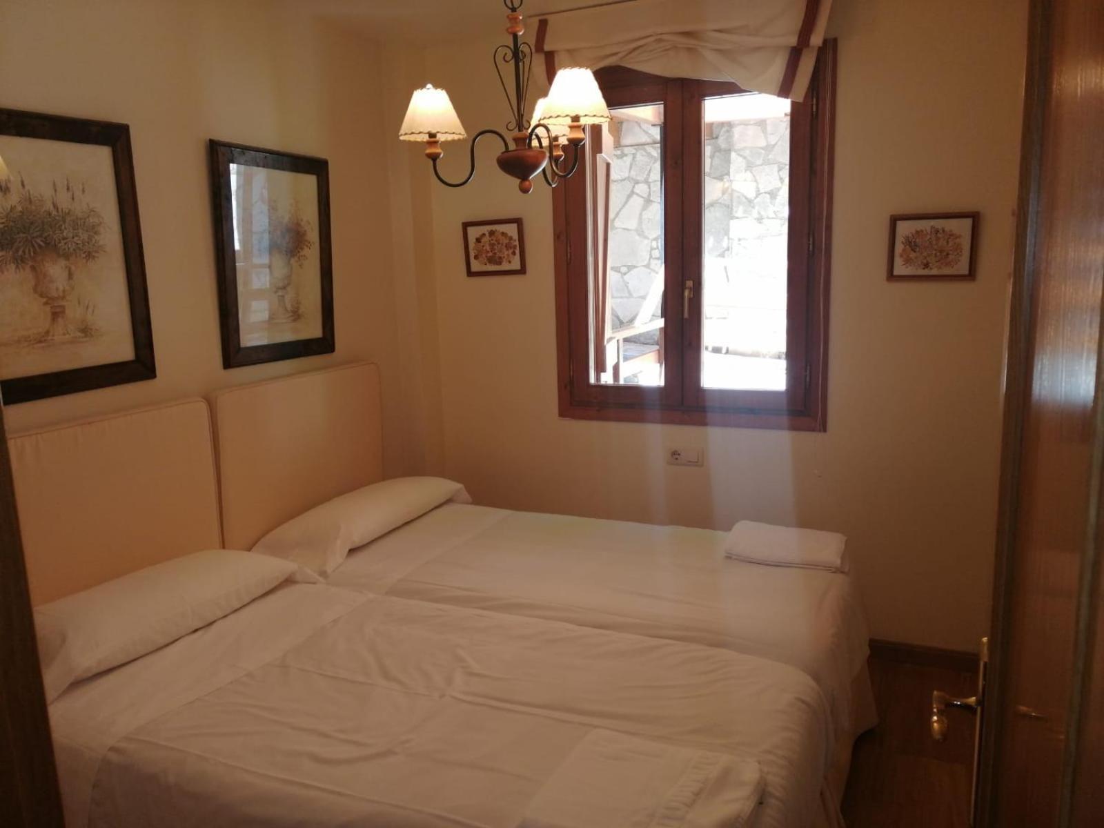Sallent de Gállego Apartamento Sarrato IV De Sallent מראה חיצוני תמונה